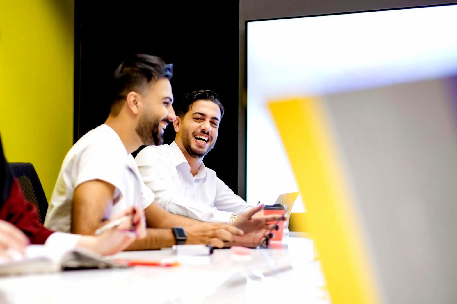 Gemeinsame Planungssession am Whiteboard